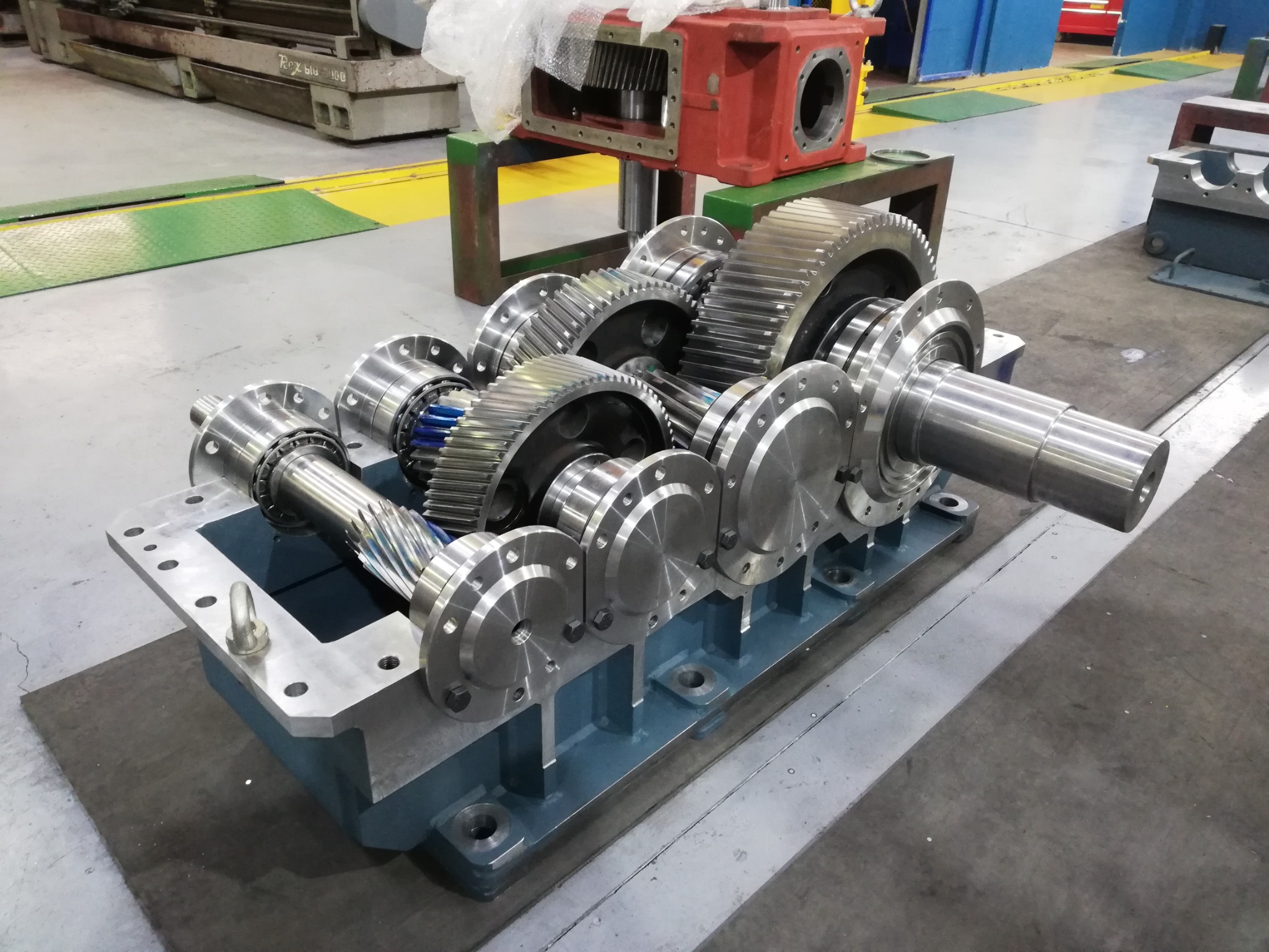 Drop-in replacement bevel-helical conveyor gearbox